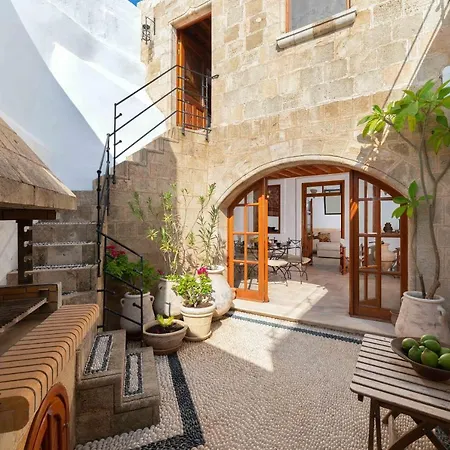 Valasia With Acropolis View * リンドス