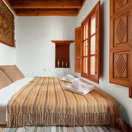 فيلة Valasia With Acropolis View *