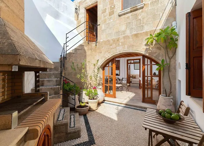 Valasia With Acropolis View * Líndos